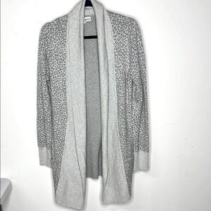 Gray Leopard Print Open Cardigan,  lite weight 100% Cotton Sz L by Yet Again